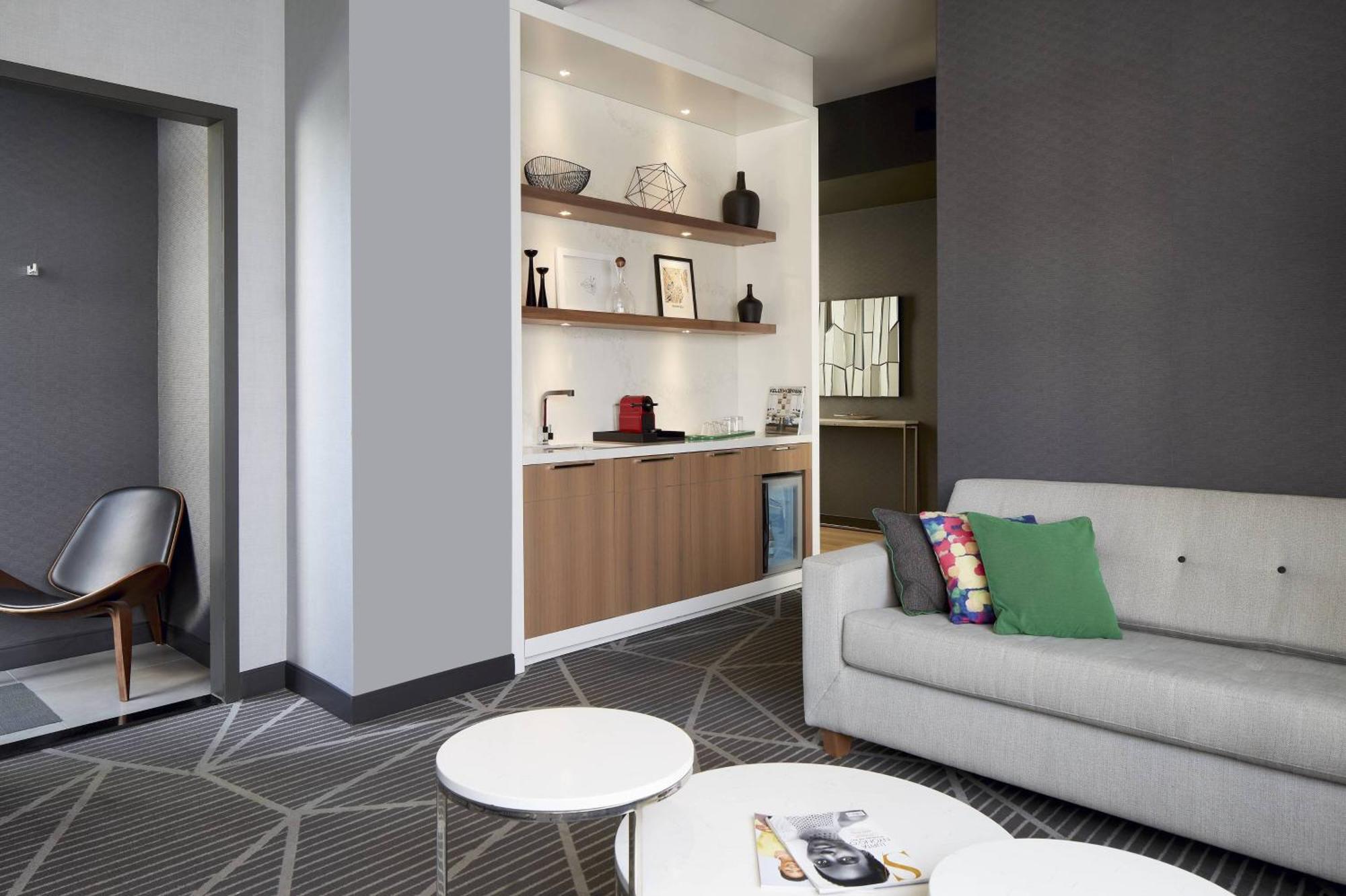 One-Bedroom King Suite Sofa Bed Whirlpool City View