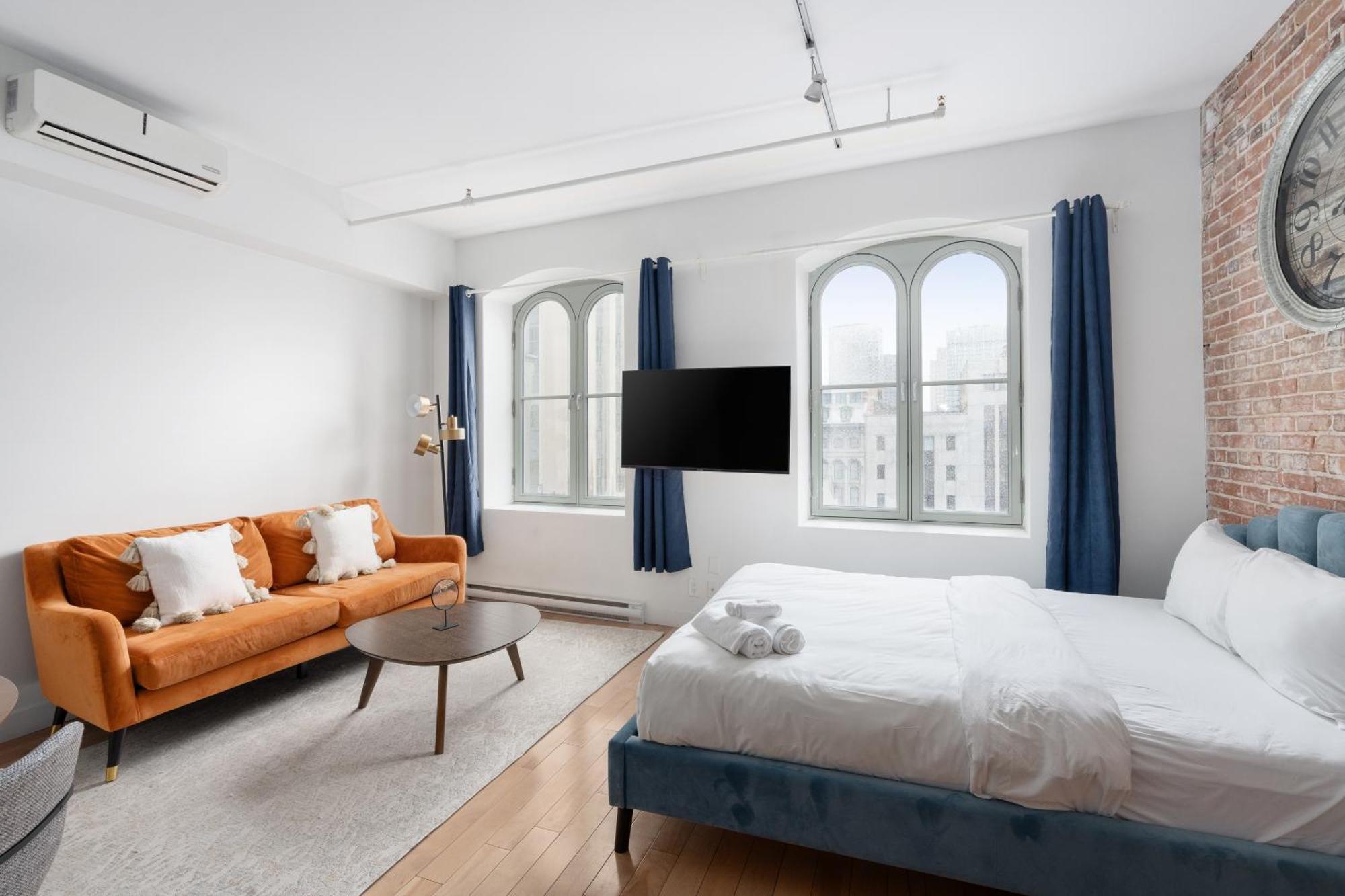Premium Twin Loft 2 Beds Arched Windows