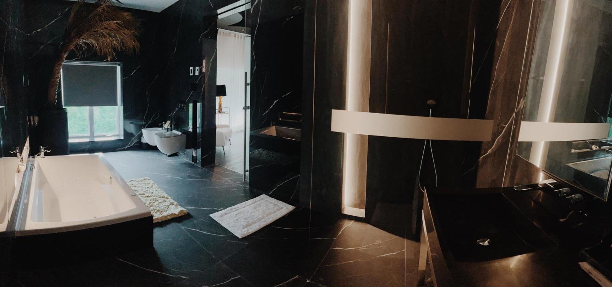 Penthouse Suite