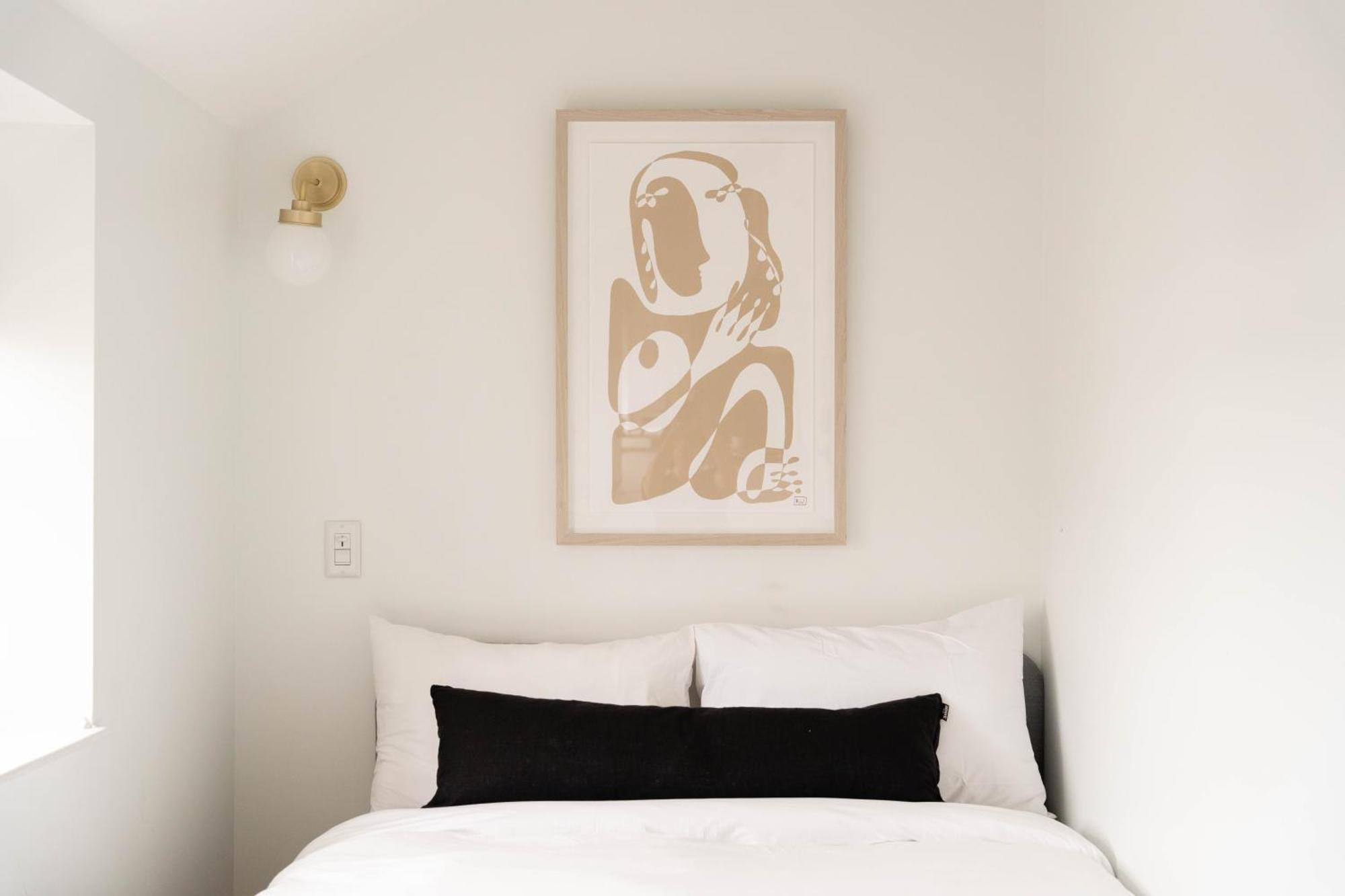 Studio Apartment double size bed,1602415556:JPEG