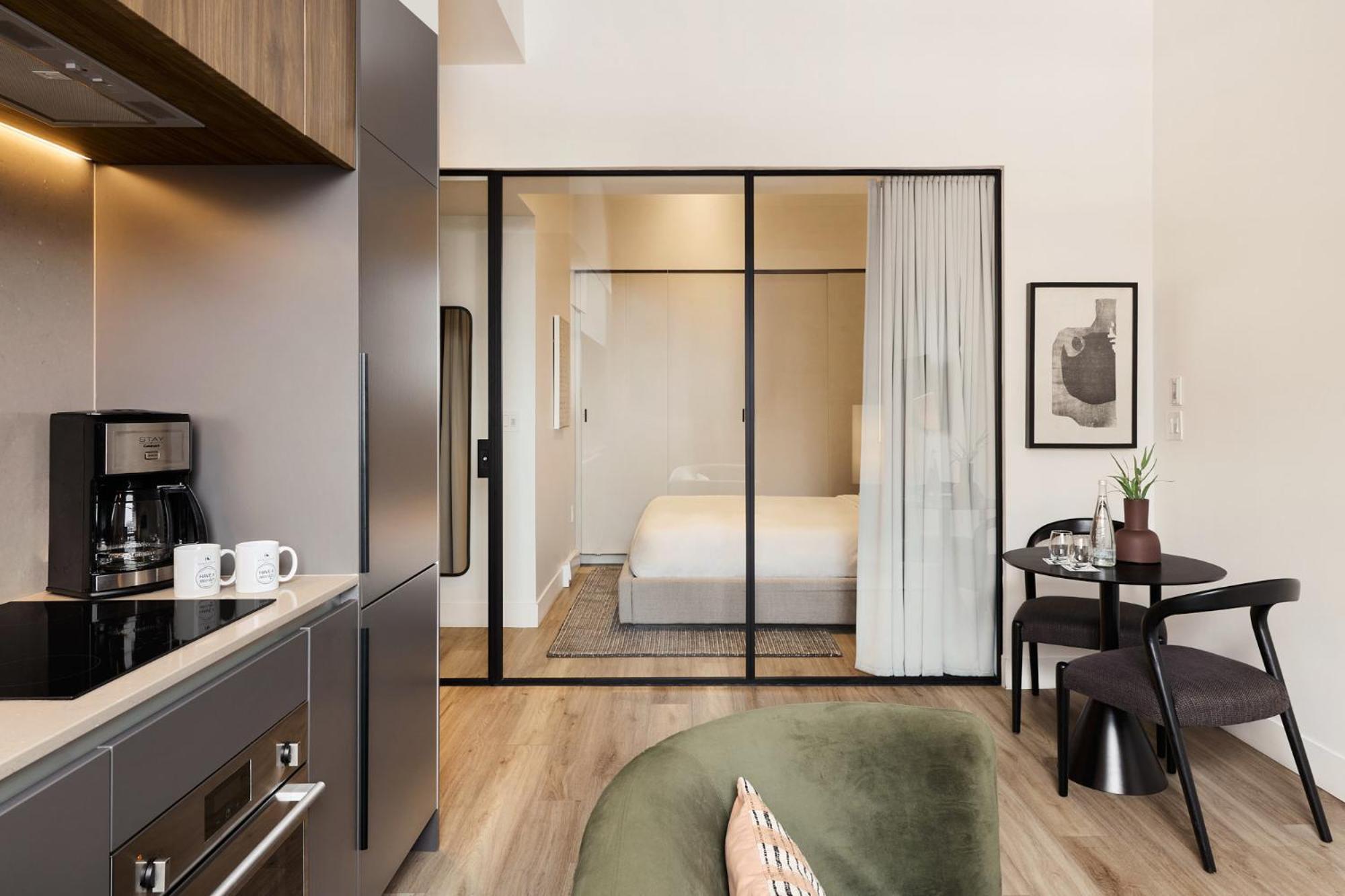 Deluxe Apartment