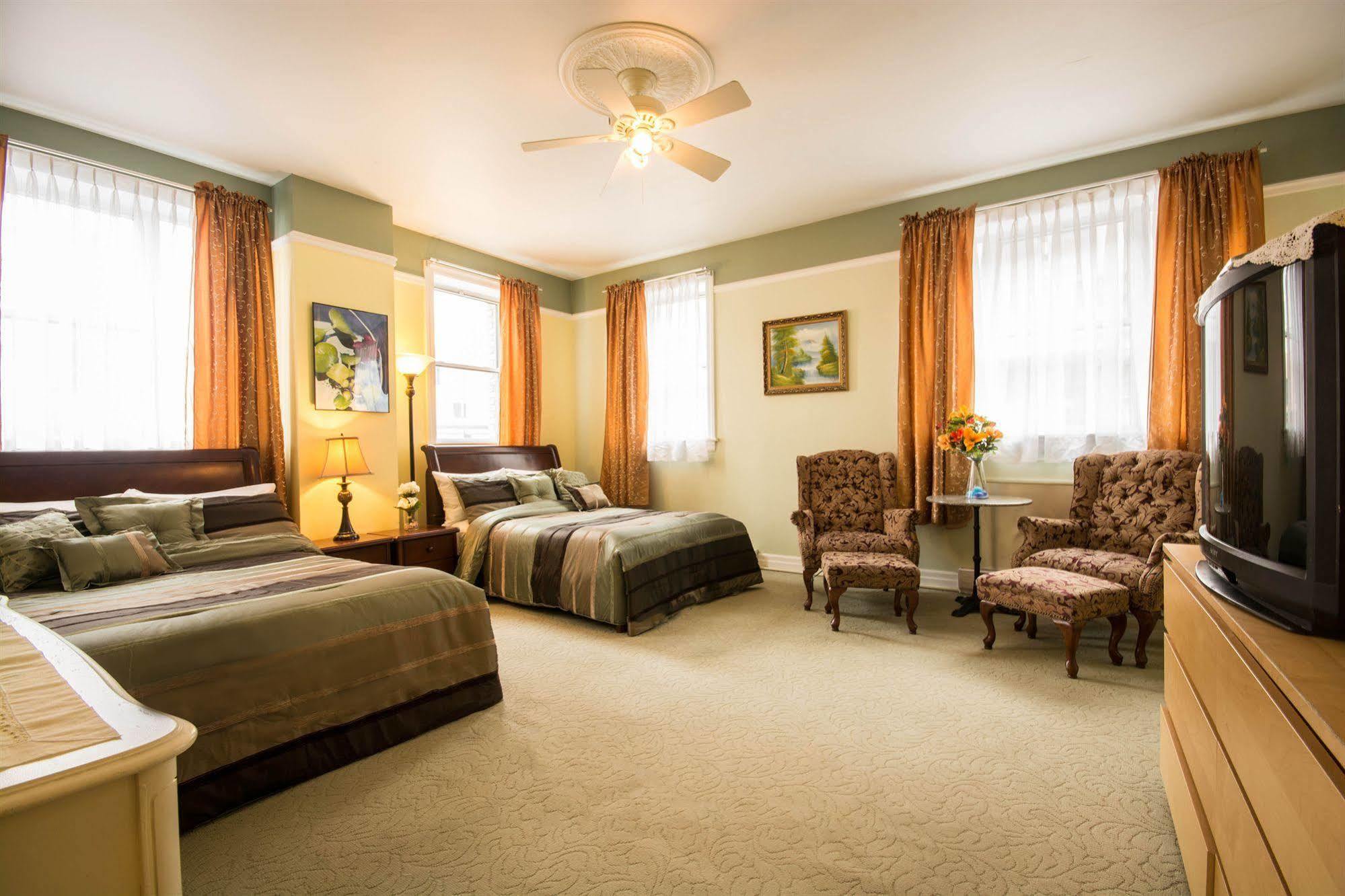 Standard Double Room with Two Double Beds
