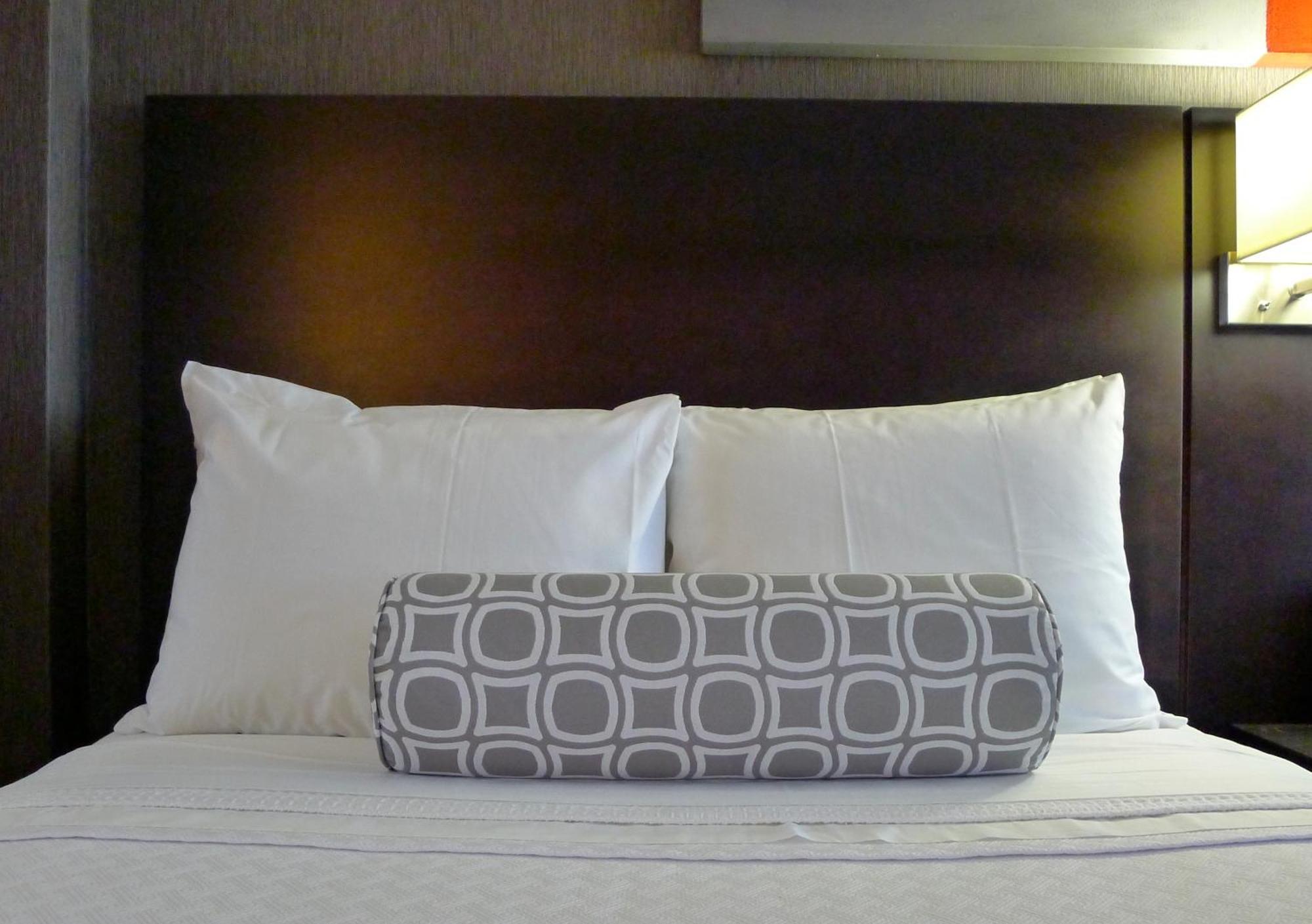 Double Room with Two Double Beds - Non-Smoking