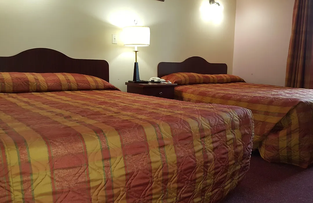 Econo Lodge-1
