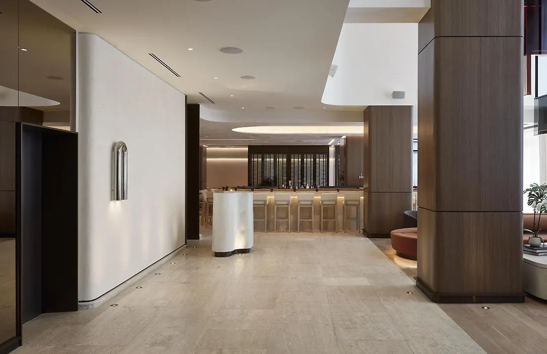Vogue Hotel Montreal Downtown, Curio Collection By Hilton-1