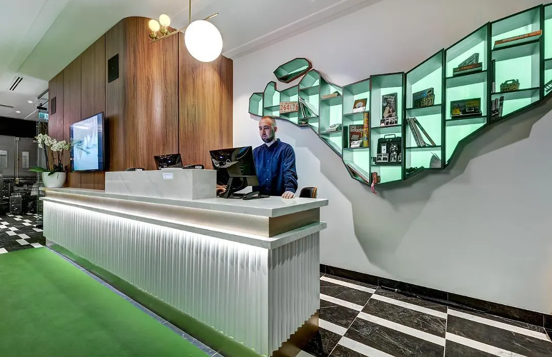 Hotel Uville Montreal-1