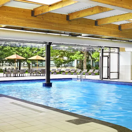 Sheraton Montreal Airport Hotel-3