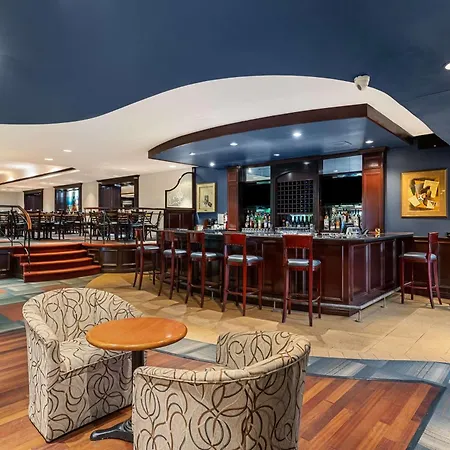Best Western Ville-Marie Montreal Hotel & Suites-3