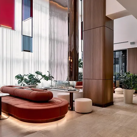 Vogue Hotel Montreal Downtown, Curio Collection By Hilton-3